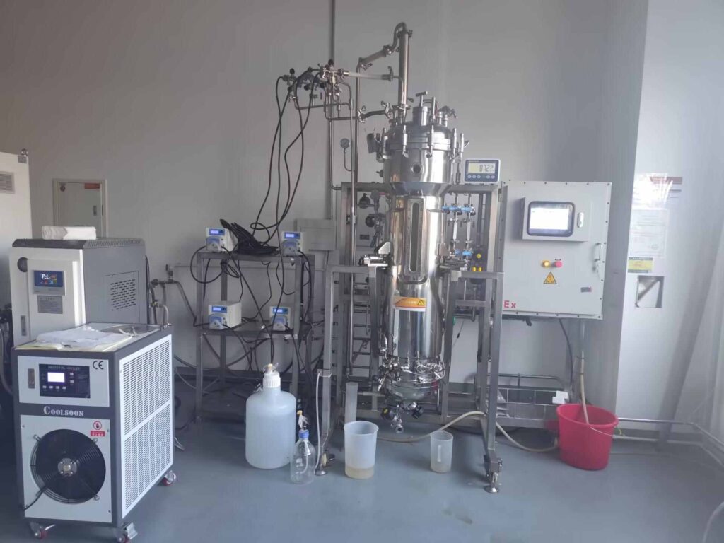 100L-SQ-sirlift-bioreactor-1024x768